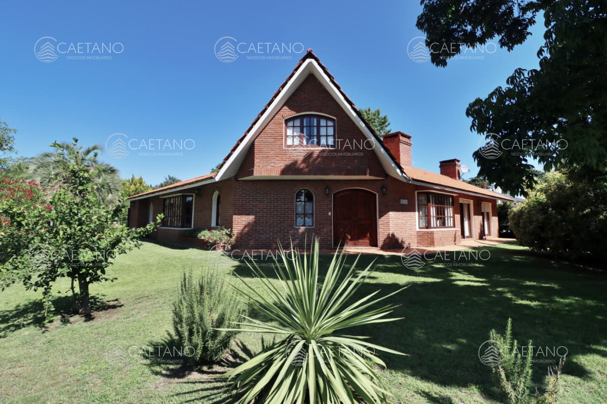 Hermoso Chalet en venta barrio Marly excelente entorno