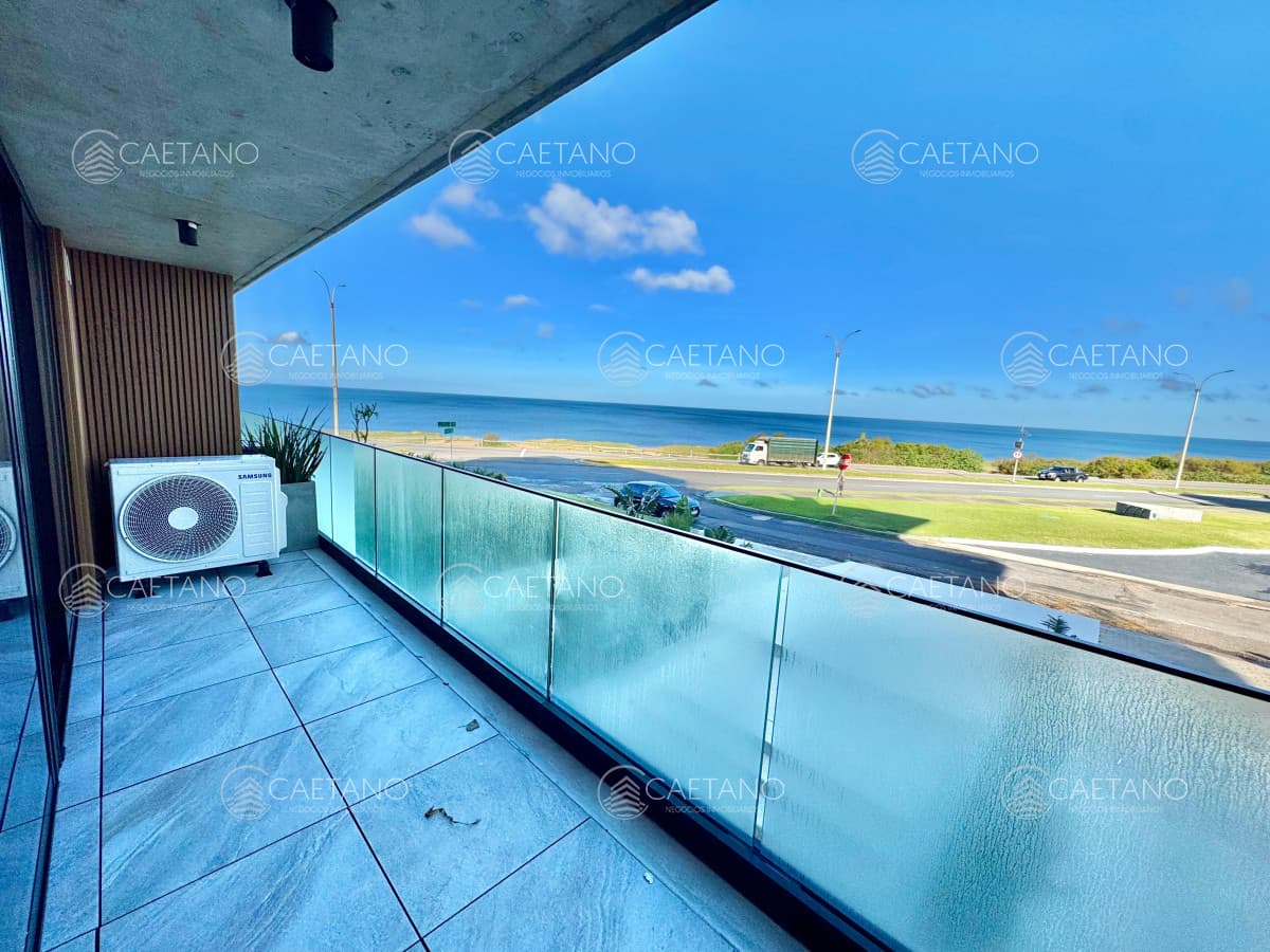 Venta apartamento 2 dormitorios. Playa mansa, Punta del Este. — foto 3