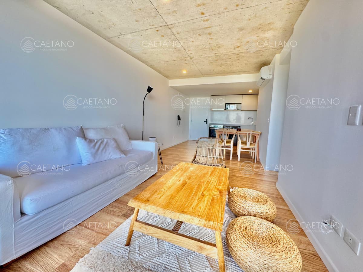 Venta apartamento 2 dormitorios. Playa mansa, Punta del Este. — foto 2