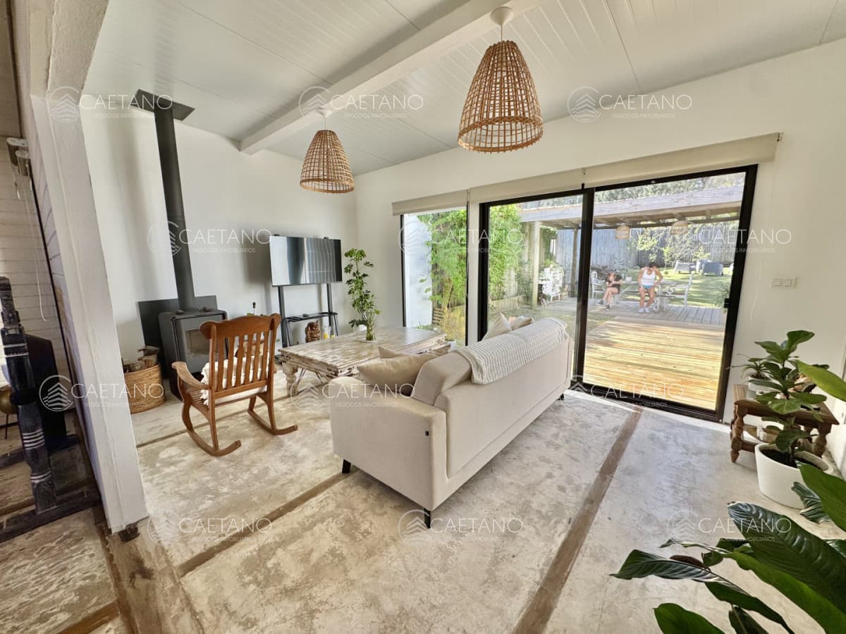 Casa de 3 dormitorios en alquiler y venta