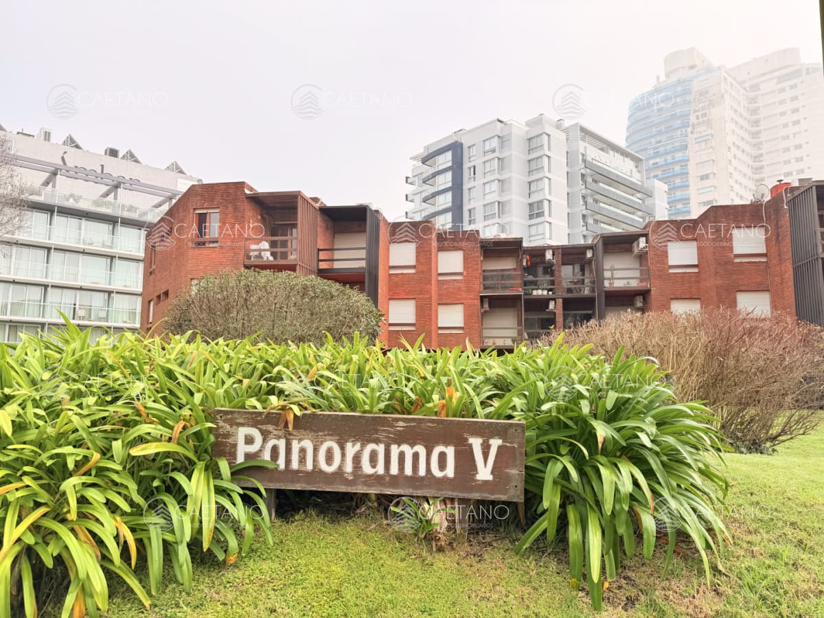 Apartamento de 2 Dormitorios en Aidy Grill - Punta del Este