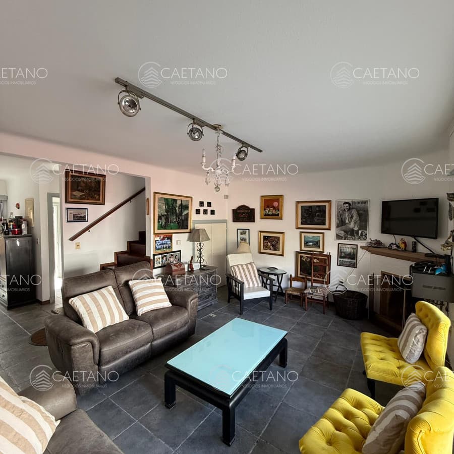 Venta Casa 3 dormitorios + Apartamento Punta del Este C