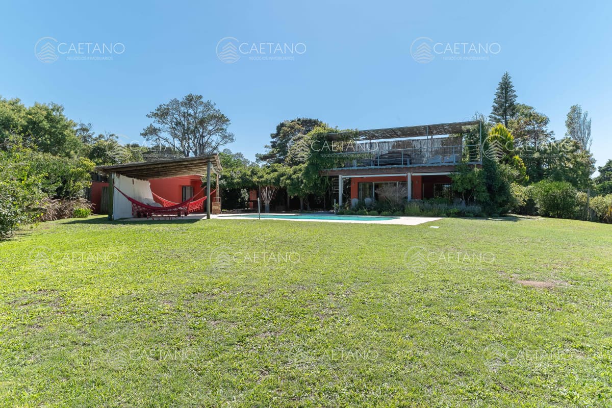 Venta de Casa con Vista al Mar y Apartamento Independiente en Pinares, Punta del Este — foto 2