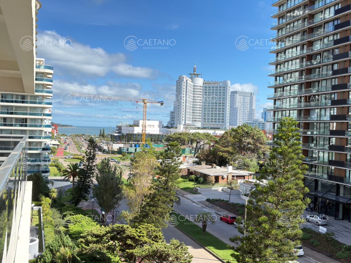Apartamento en avenida chiverta
