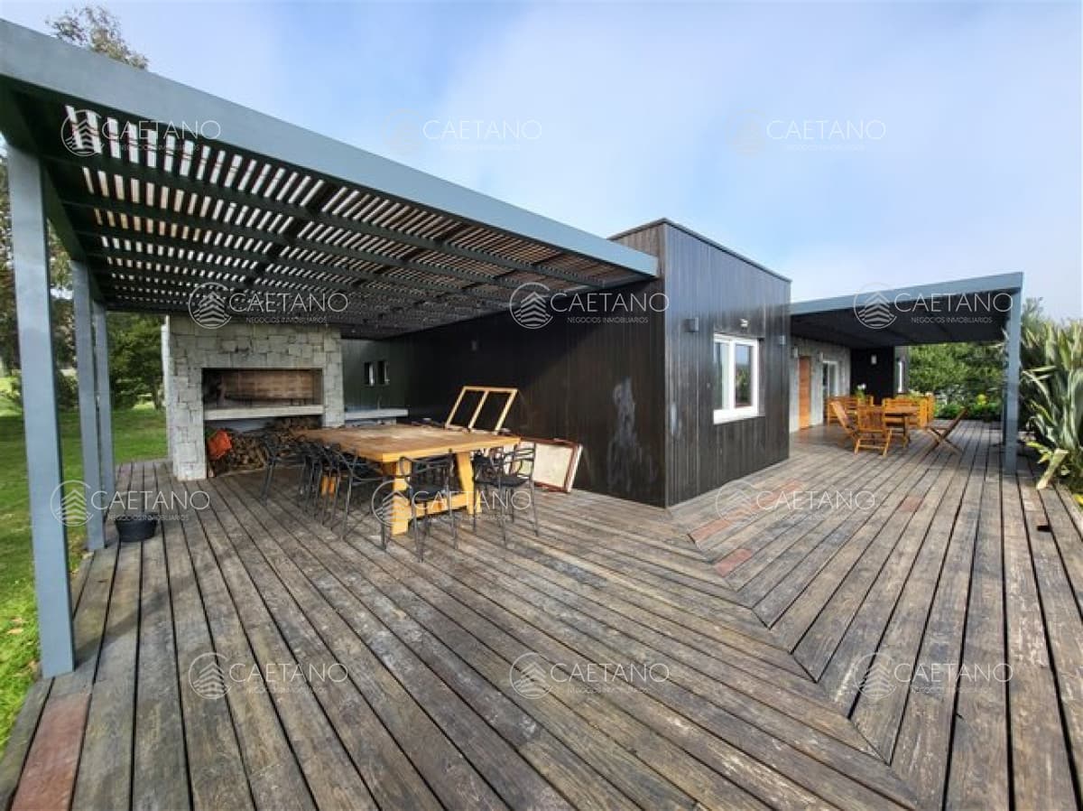 Casa en alquiler en Manantiales — foto 2