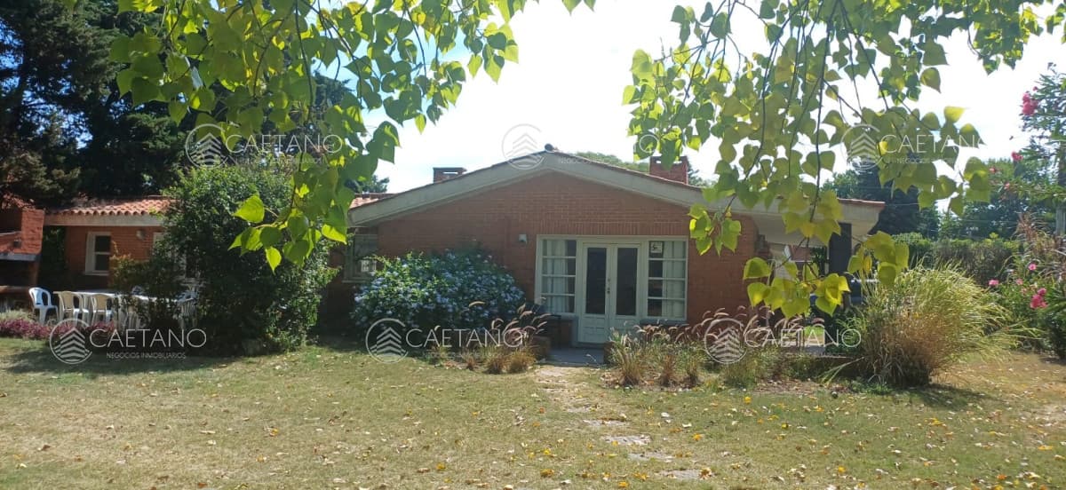 Casa de 3 dormitorios en zona Cantgril en Venta