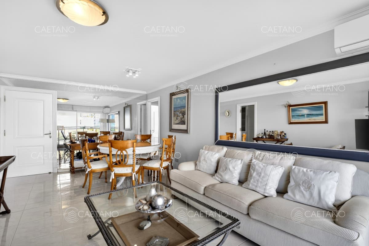 Venta apartamento 3 dormitorios 2 baños Coral Tower — foto 2