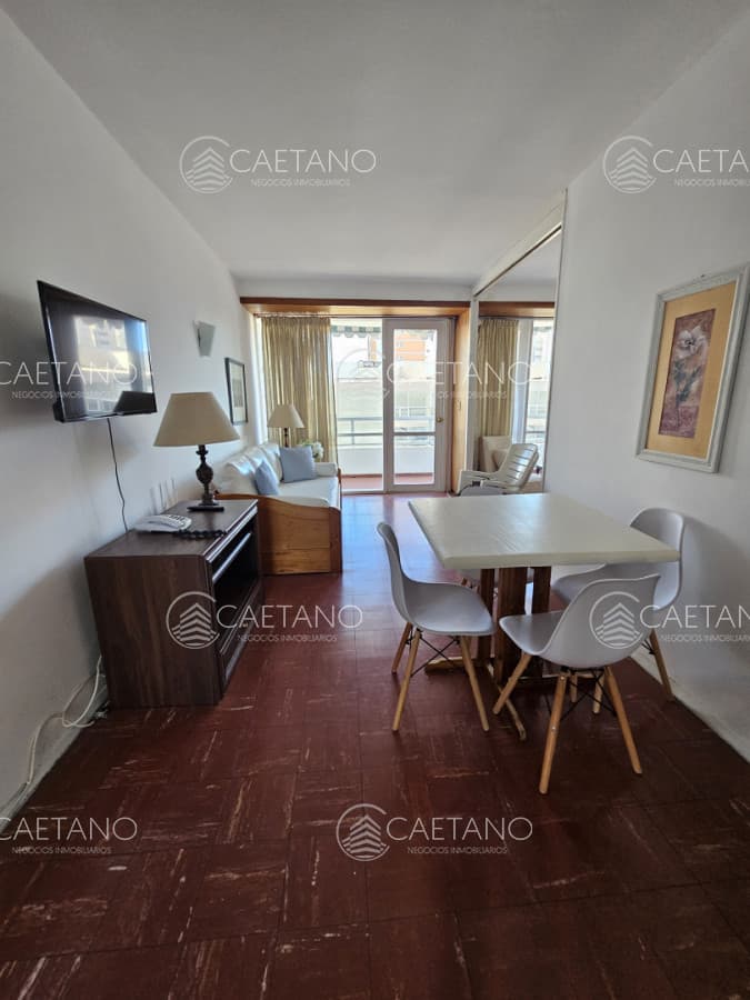 SE VENDE APARTAMENTO DE UN DORMITORIO CON BALCON EN LA PENINSULA DE PUNTA DLE ESTE