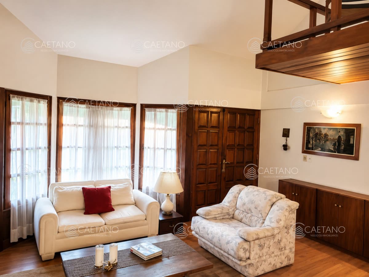 Casa en venta sobre Av Cordoba posible proyecto clinica o academia — foto 2