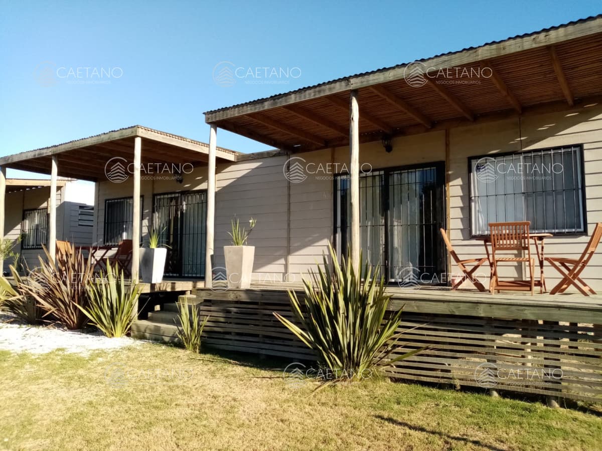 Complejo de 4 apartamentos en la Juanita. — foto 3