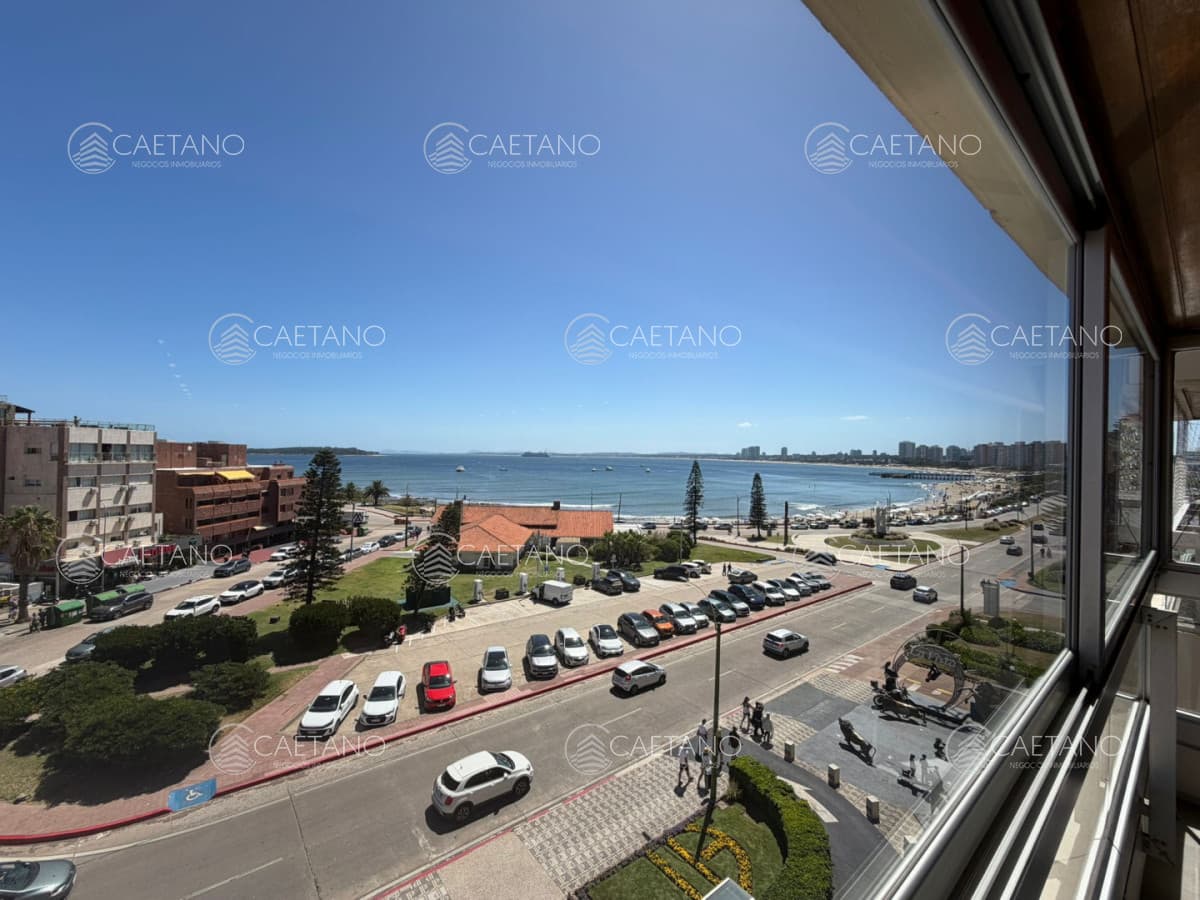 Apartamento en Venta de 3 dormitorio en Punta del este . Playa mansa , Parada 1 — foto 2