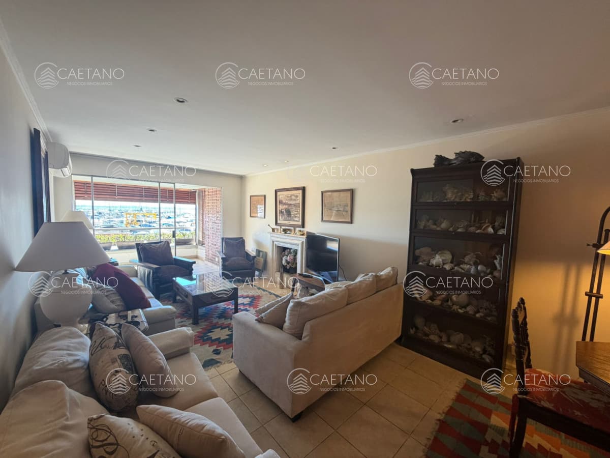 Apartamento en Venta de 3 dormitorios  en el puerto de Punta del este — foto 2