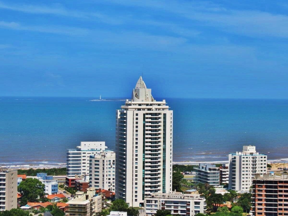 Apartamento en alquiler de 3 dormitorios en Punta del este , Playa brava , Wind Tower
