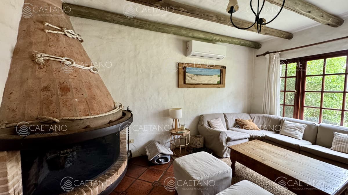 Casa en alquiler en Montoya a dos cuadras del mar, 3 dormitorios, — foto 2