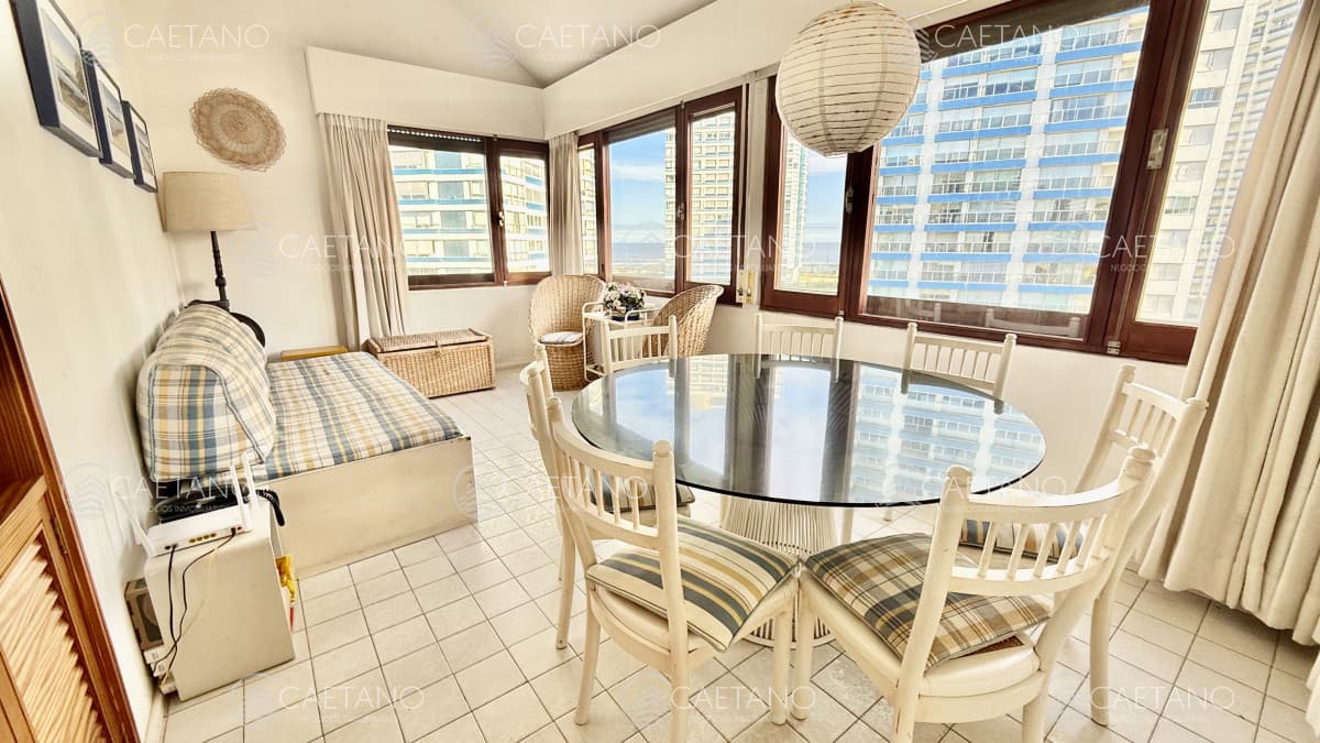 Apartamento en venta de 2 dormitorios Punta del Este — foto 2