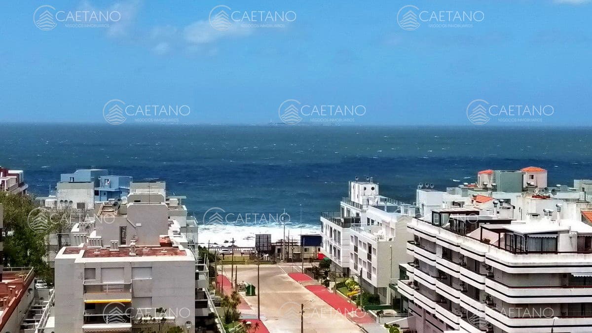 OPORTUNIDAD Venta Apartamento TORRE VERONA - 2 dormitorios y medio