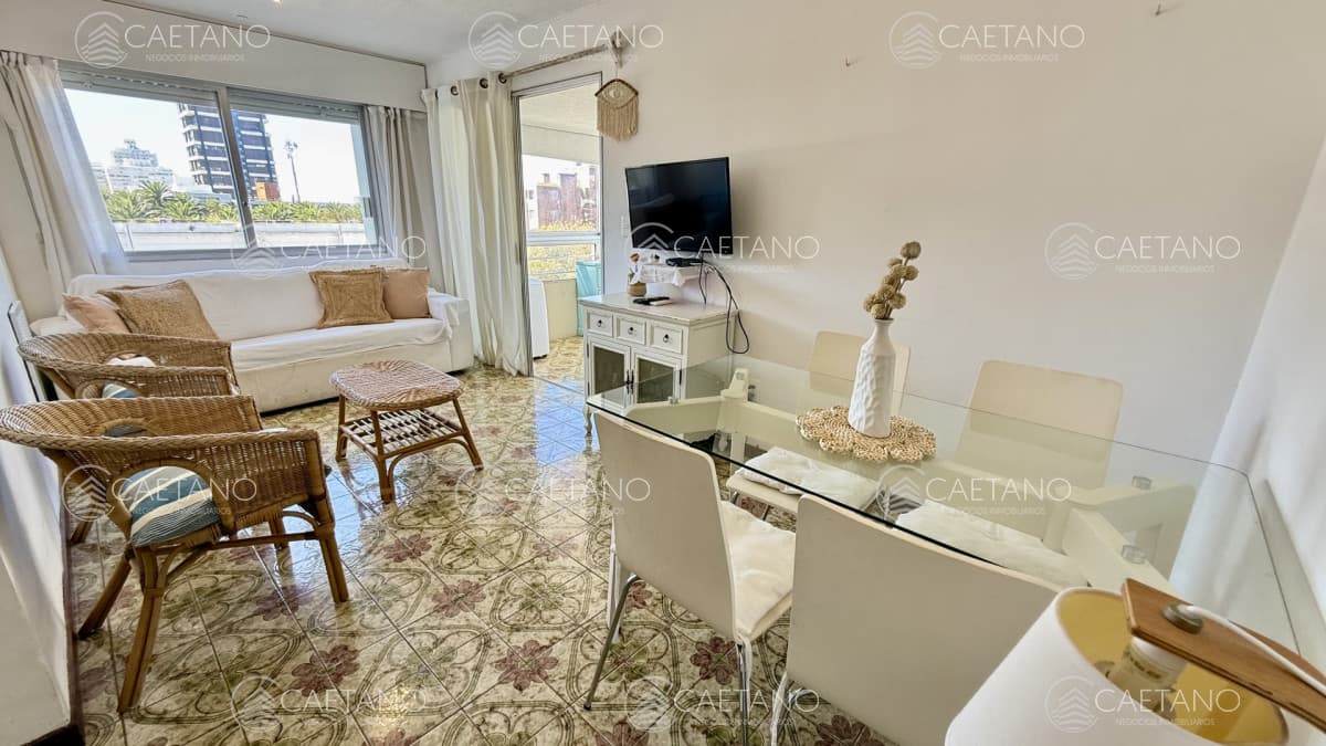 Apartamento en Peninsula, 2 dormitorios *