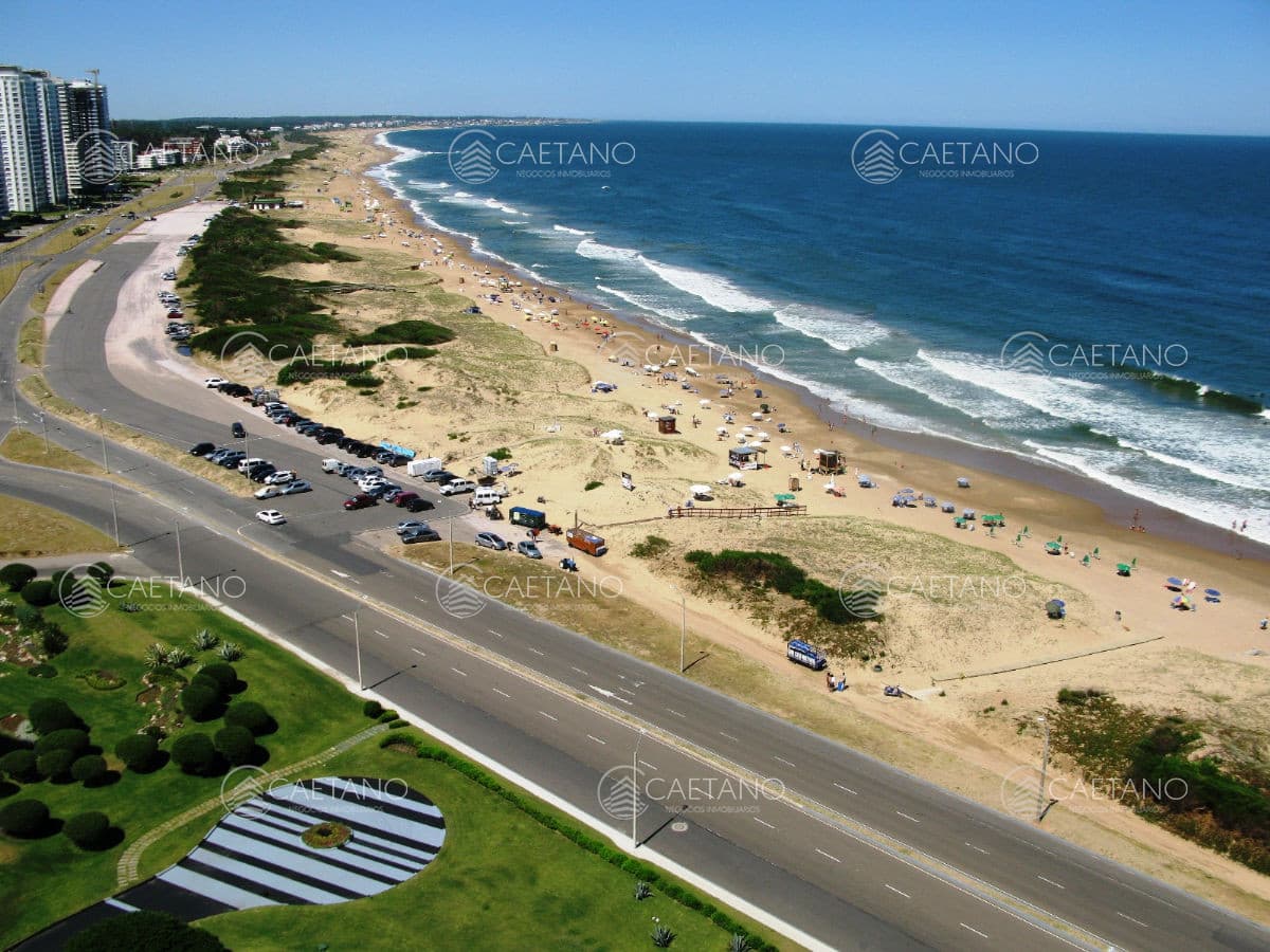 Apartamento pent house ,  En Venta, Brava, Punta del Este, 3 Dormitorios. — foto 2