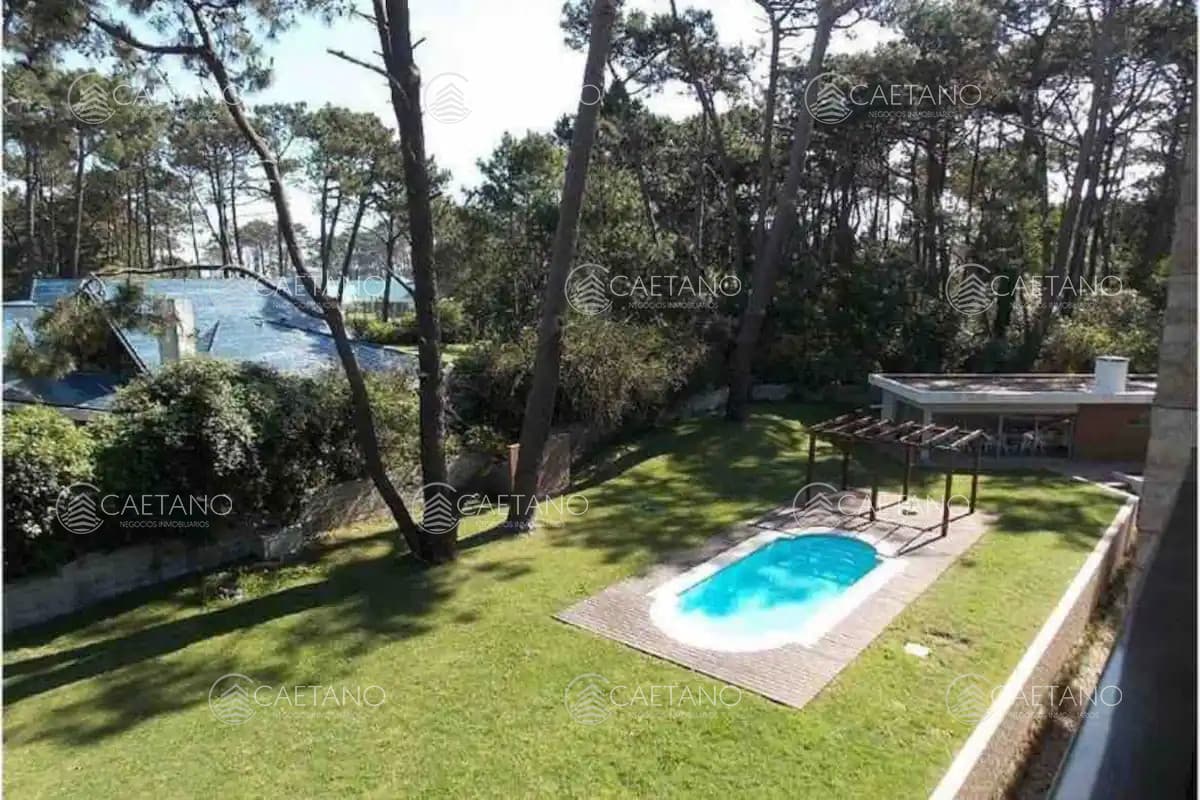 RINCON DEL INDIO - Hermoso apartamento en el bosque, a 1 cuadra del mar