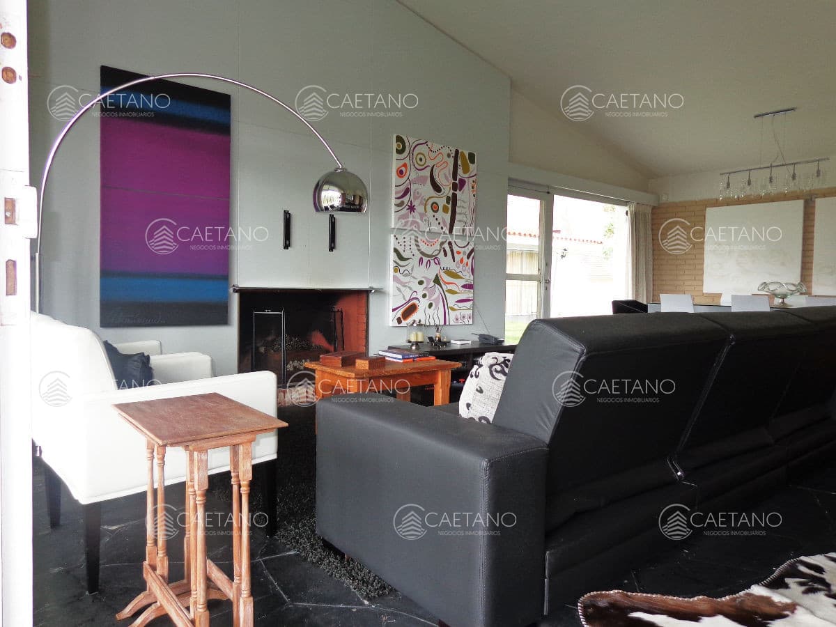 Casa en venta en Punta del Este,   Mansa, muy elevada sobre nivel de calle, terreno apto para construir Edificio ( PB mas 3 pisos ) — foto 3