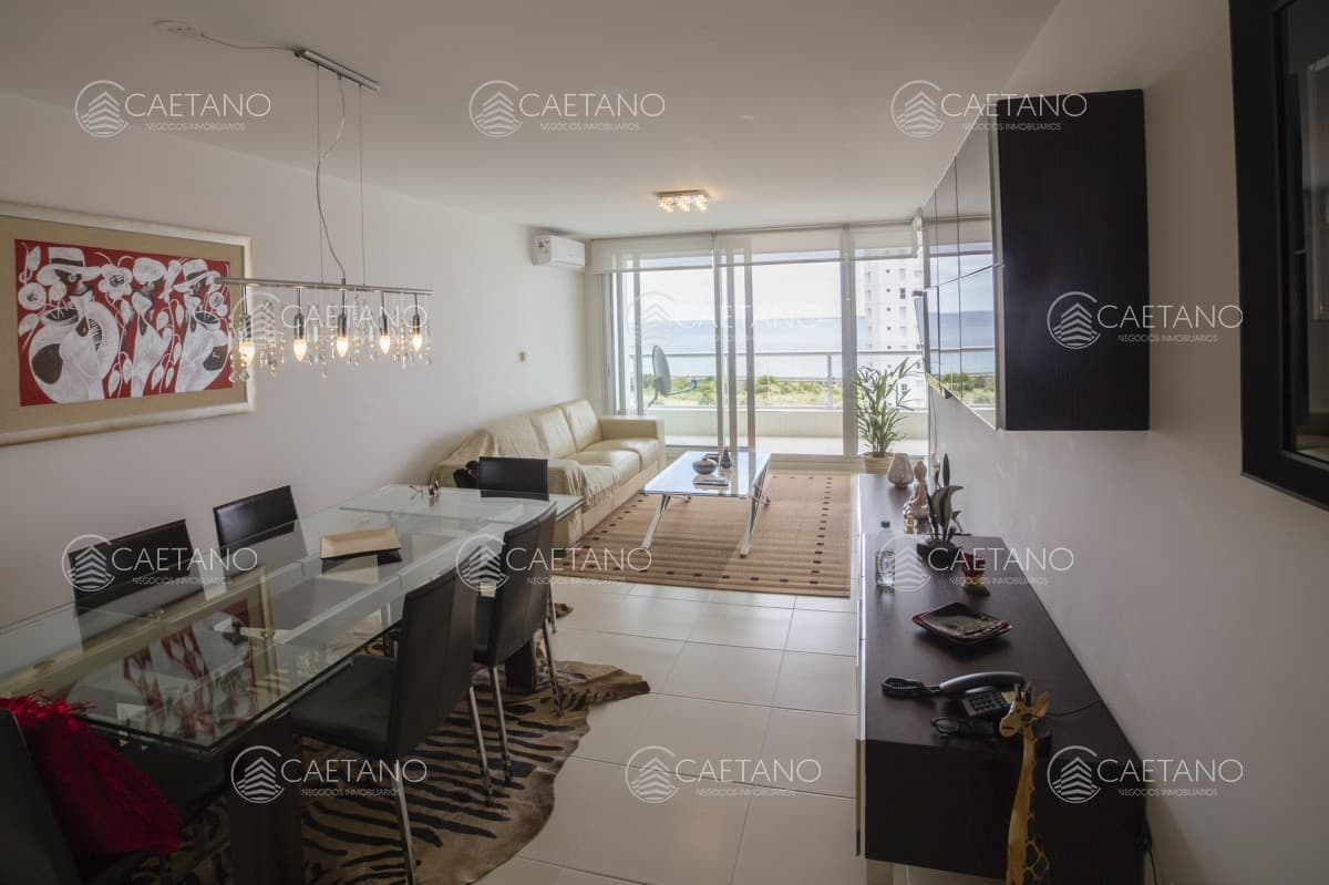 Season Tower Punta del Este - Playa Mansa + 2 dorm.
