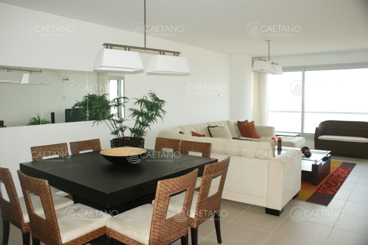 Alquiler de apartamento en Playa Brava. — foto 2