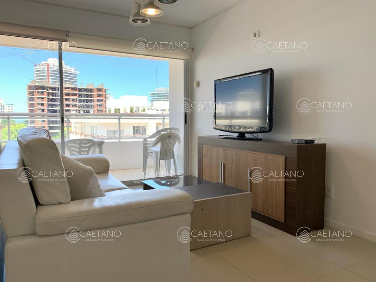Apartamento de Dos Dormitorios en Venta - Punta del Este — foto 3