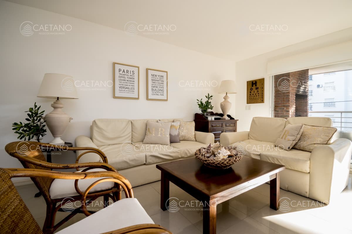 Amplio y luminoso apartamento de 2 dormitorios en Aidy Grill Venta y Alquiler — foto 2