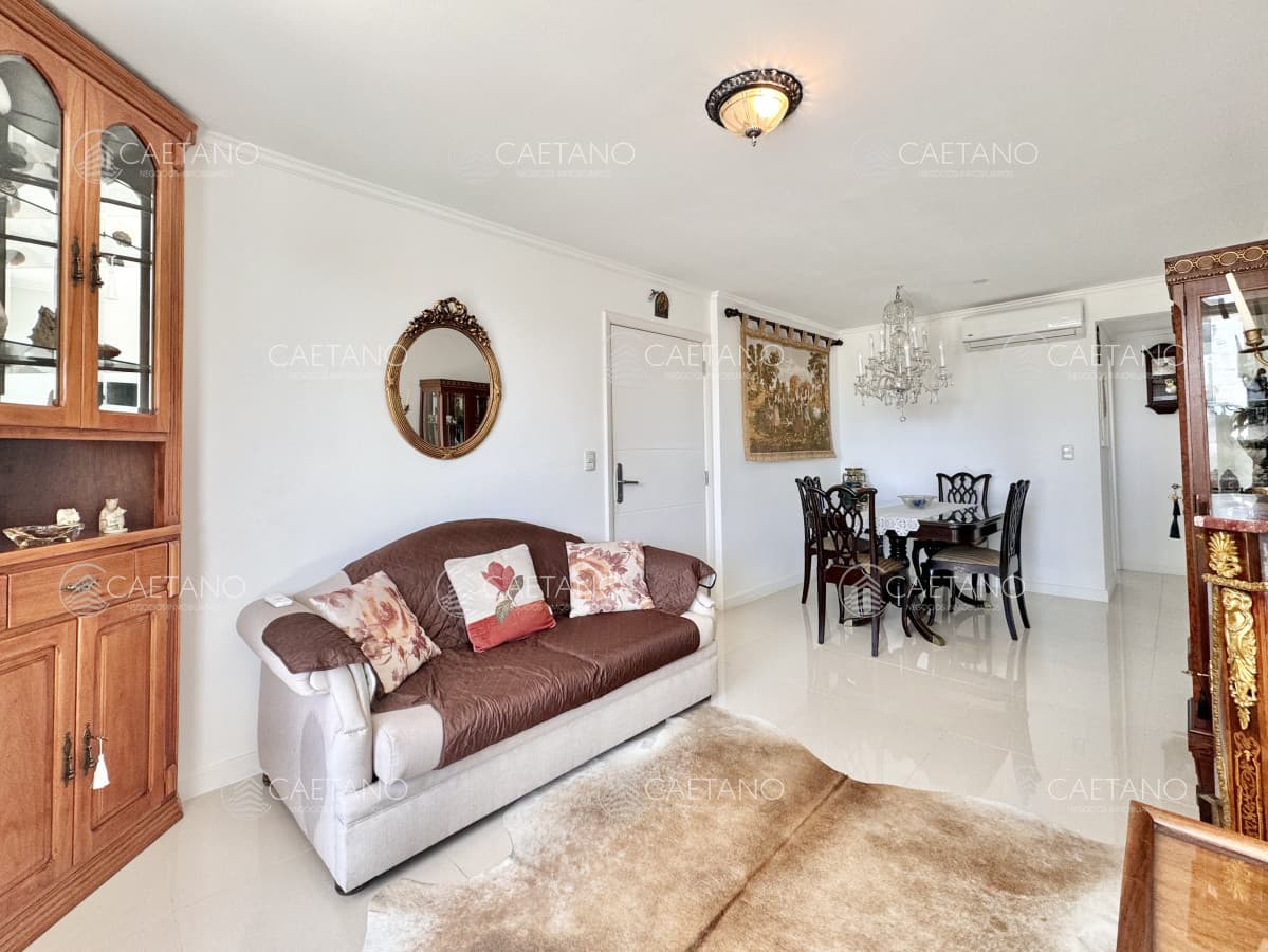 Casino Tower de dos dormitorios en venta, Punta del Este. — foto 3