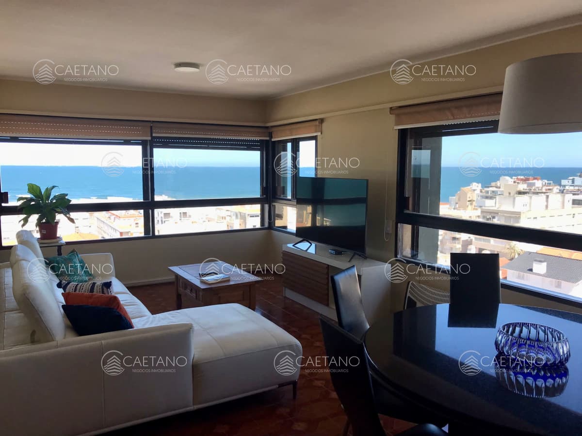 Alquiler apartamento tres dormitorios y servicio TORRE AMALFI Punta del Este