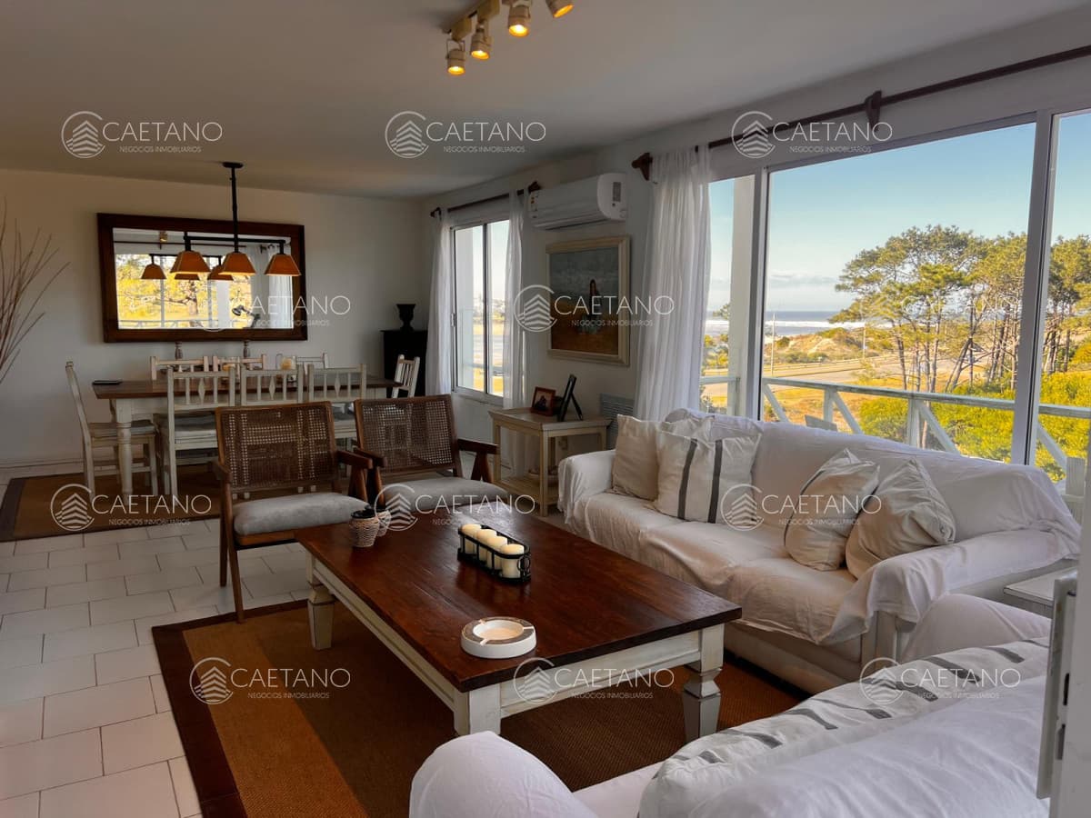 Venta apartamento 4 dormitorios. Playa brava. Punta del Este