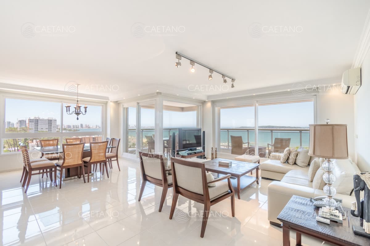 Apartamento de Tres dormitorios y servicio en Alquiler Le Jardin — foto 3