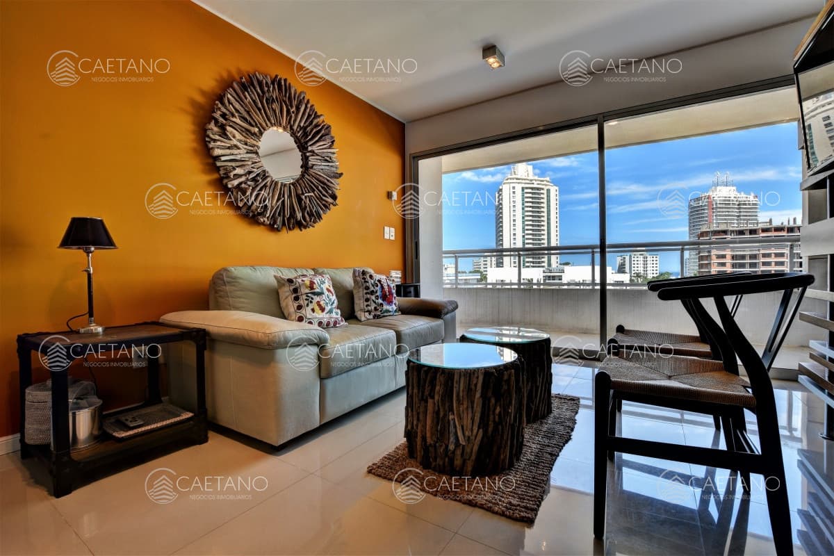 Apartamento en Venta + Sunrise Aidy Grill  Playa Brava