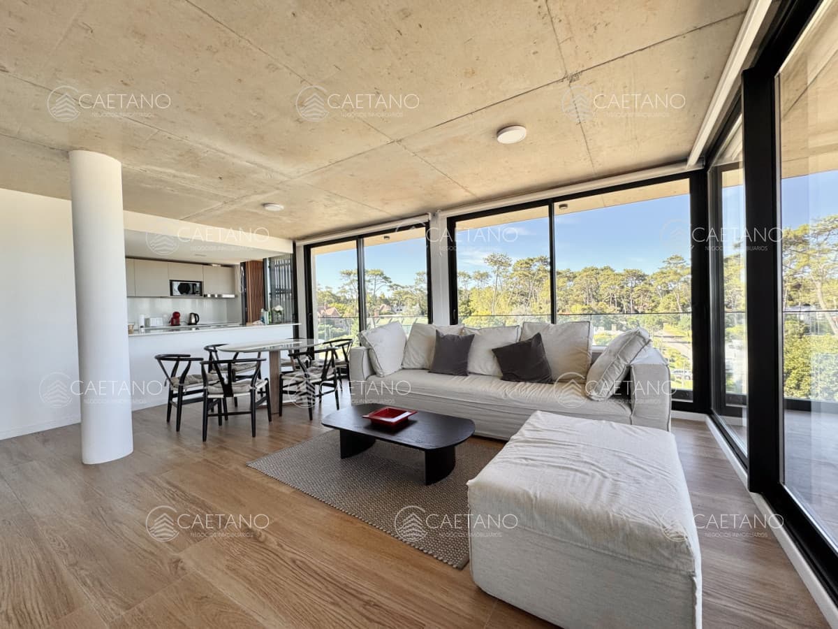 Apartamento En Venta 3 Dormitorios en primera línea de Playa Mansa — foto 2