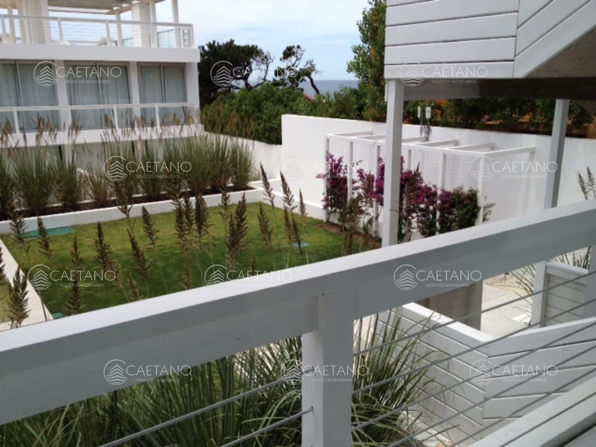 Apartamento de dos dormitorios en  alquiler temporal, Manantiales — foto 2