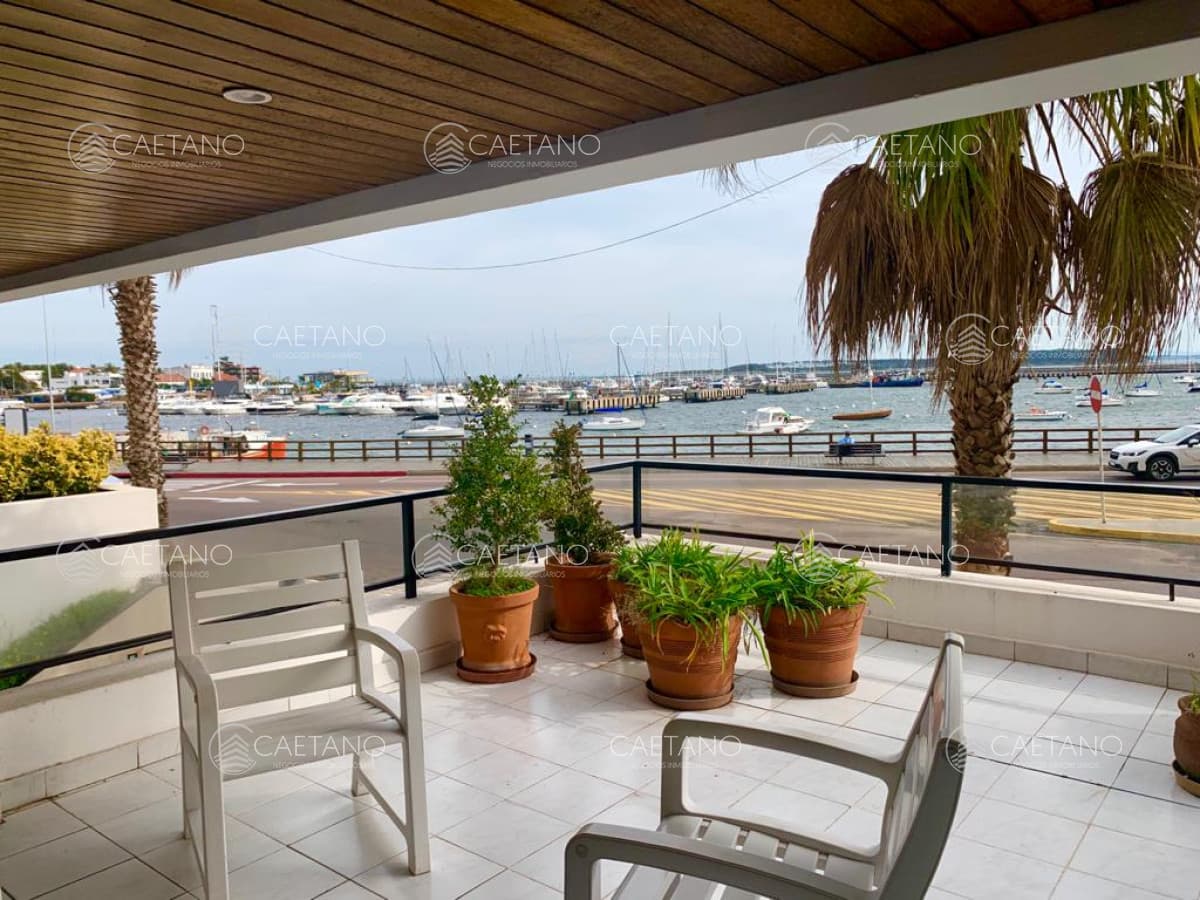 Espectacular Apartamento Frente al Puerto con vista al Mar, Punta del Este — foto 2