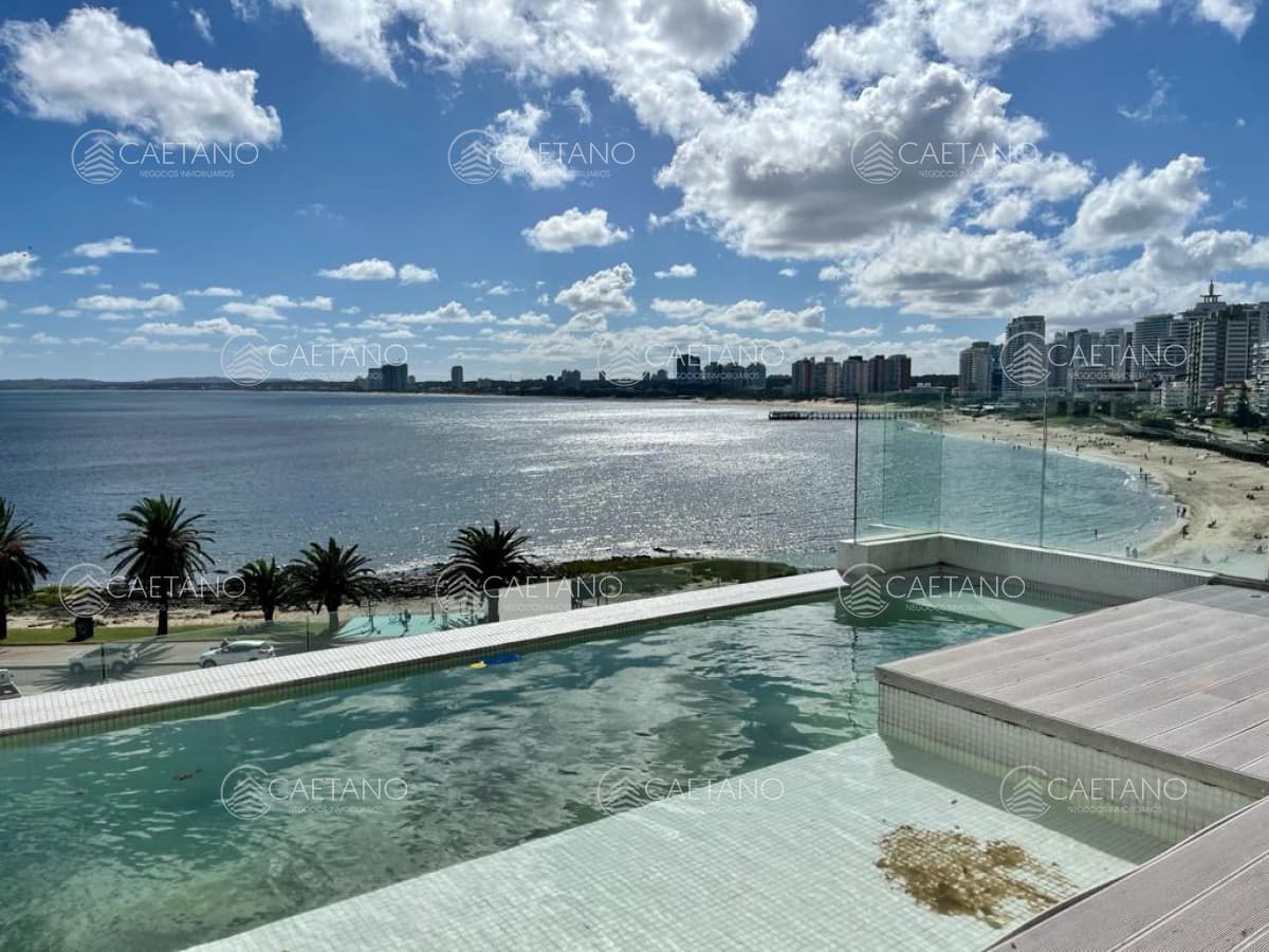 Penthouse en Venta Frente Al Mar Pileta Propia Moderno — foto 3