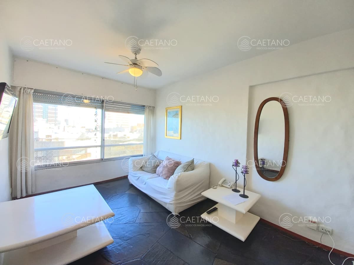 Apartamento Oportunidad Un Dormitorio y Medio Punta del Este en Venta — foto 2