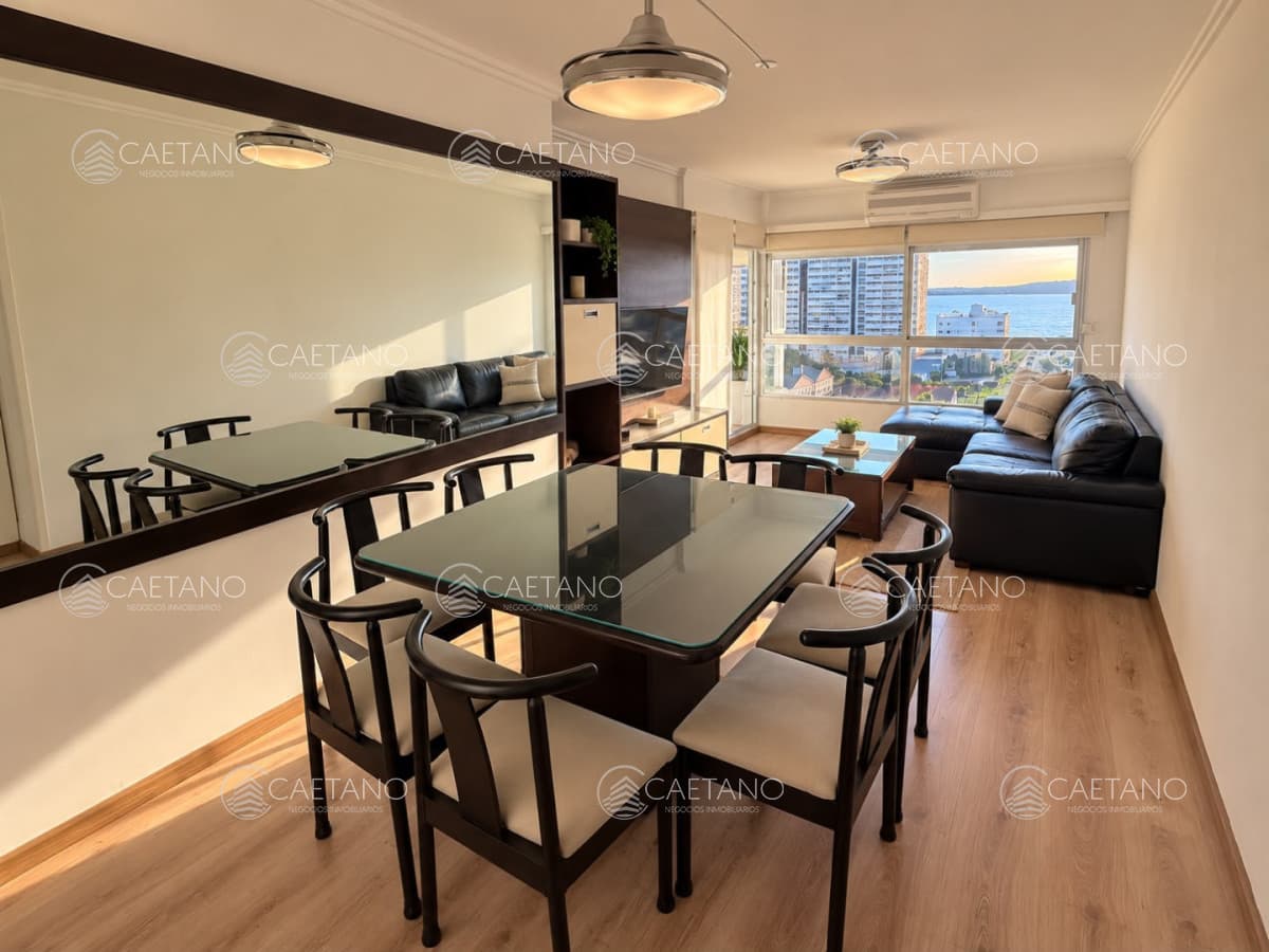 apartamento 3 dormitorios con vista a playa mansa en alquiler — foto 2