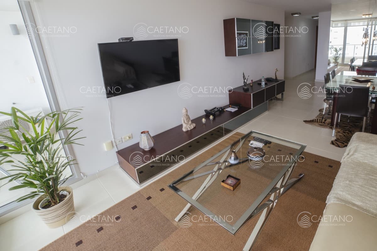 Season Tower Punta del Este - Playa Mansa + 2 dorm. — foto 3