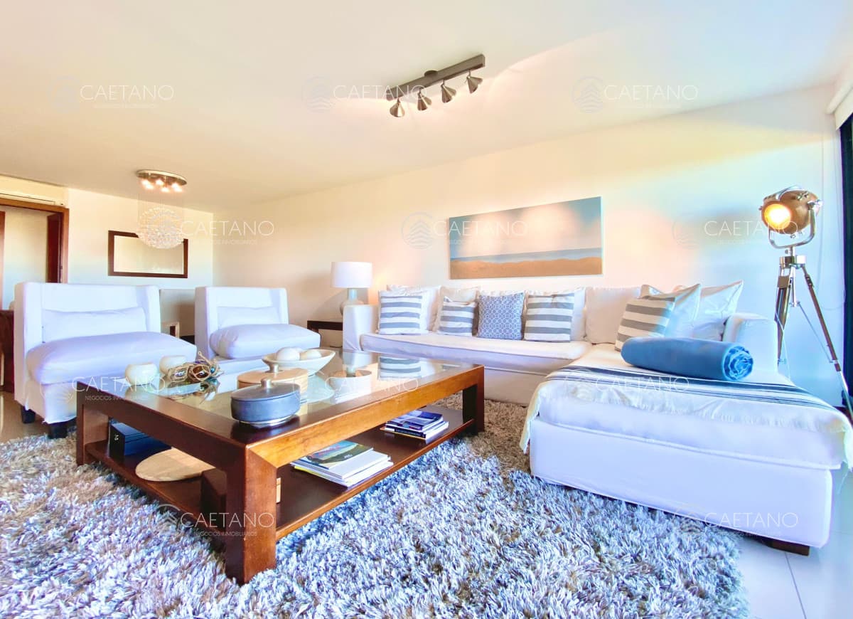 Alquiler apartamento 3 dormitorios. Playa brava, Punta del Este — foto 2