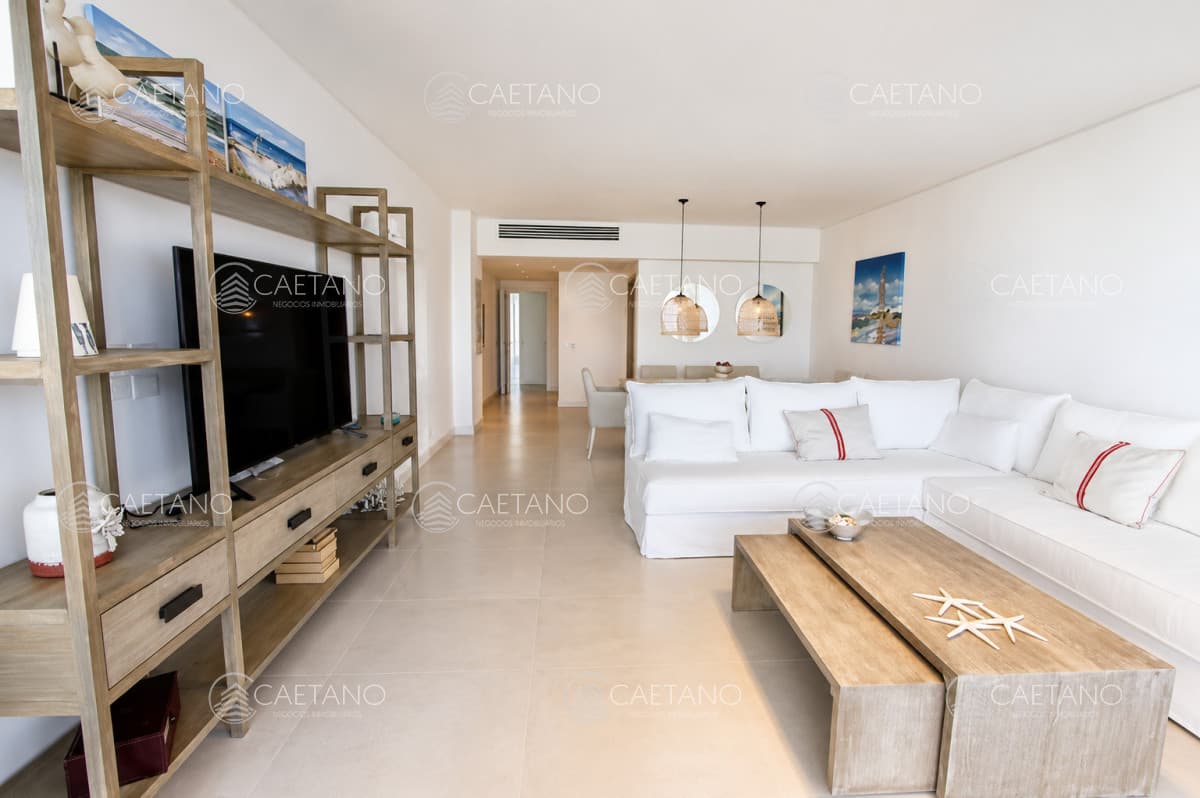 Le Parc departamento piso alto frente a Playa Brava — foto 2