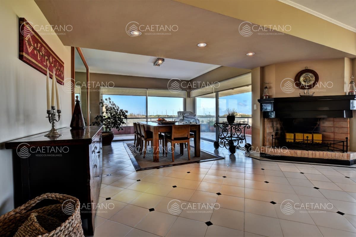 Excelente Apartamento Primera Fila Playa Brava
