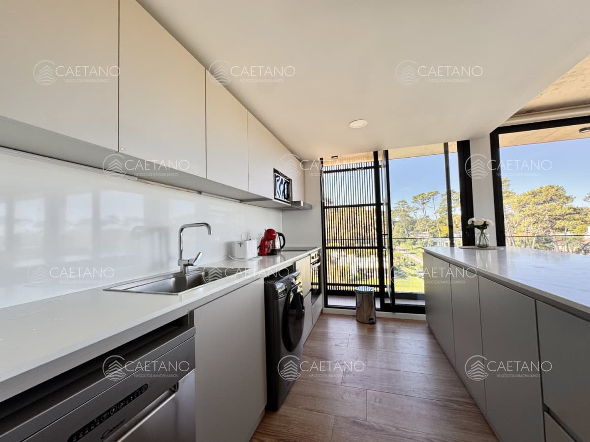 Apartamento En Venta 3 Dormitorios en primera línea de Playa Mansa — foto 3