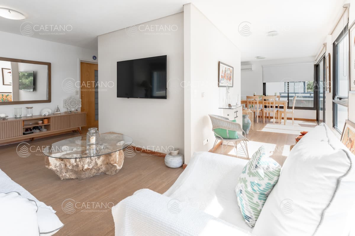 Apartamento en Venta Playa Brava 3 Dormitorios Primera Linea — foto 3