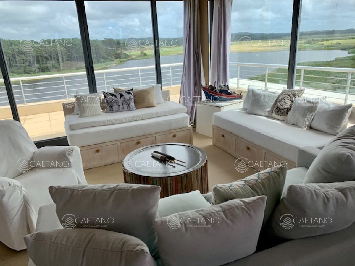 Apartamento Penthouse en Venta Con VIsta Tres Dormitorios — foto 2
