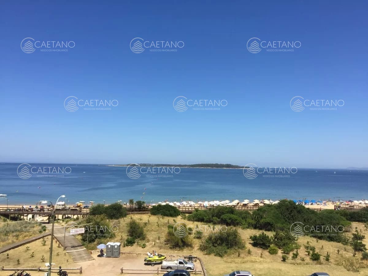 Apartamento en Millenium, Punta del Este, Playa Mansa en Alquiler Anaual