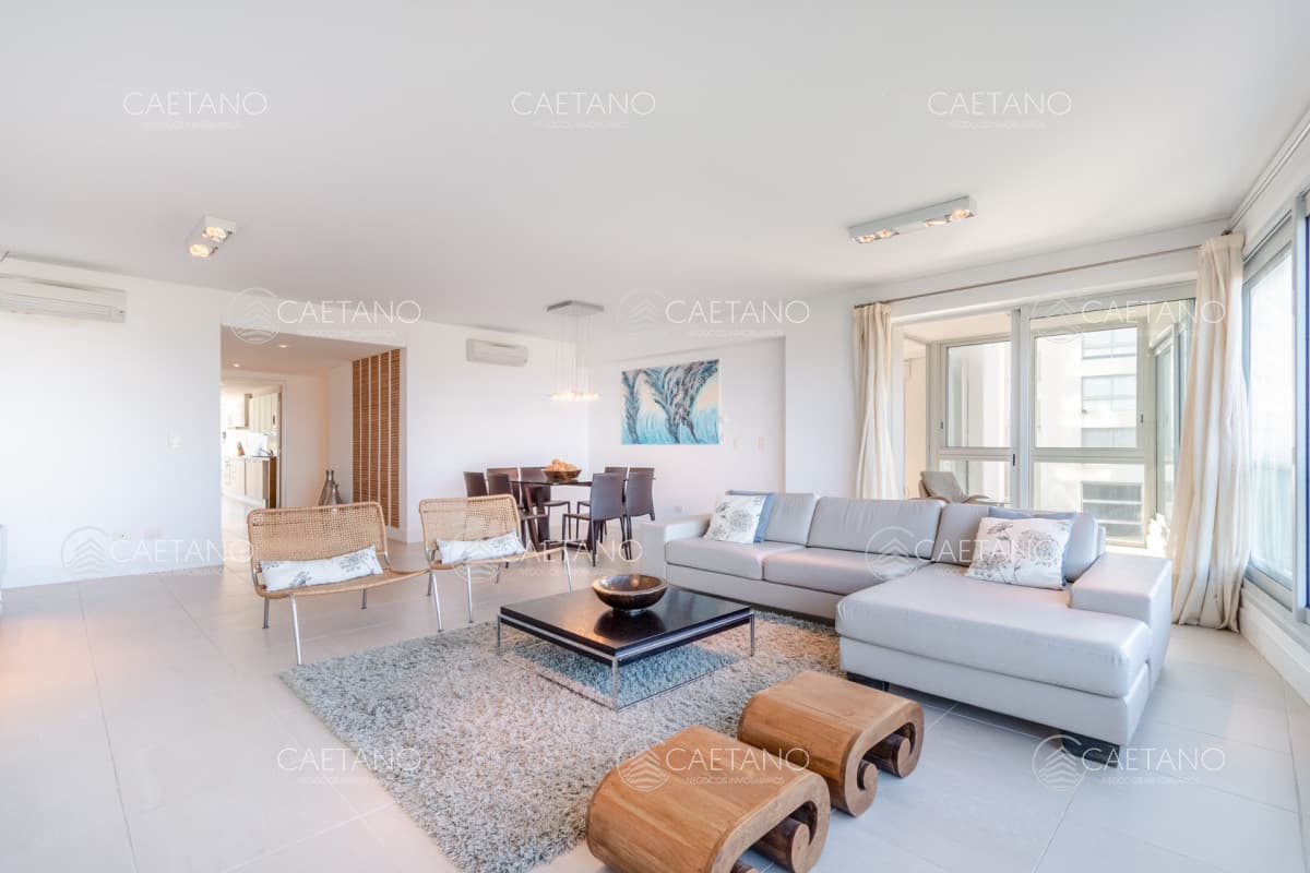 OPORTUNIDAD en venta! Esquinero en Le Parc frente a playa Brava, Punta del Este — foto 3