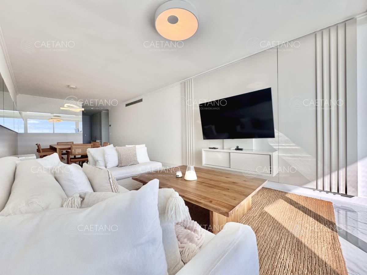 Apartamento de tres dormitorios en suite en Paramount Smart Tower en Alquiler Invernal y Temporal — foto 2