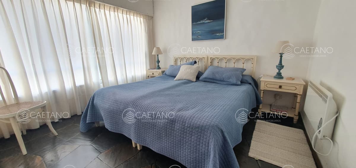 Venta departamento dos dormitorios con garage Península Punta del Este — foto 3